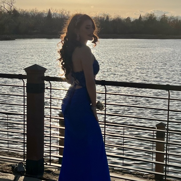 Cindy Collection Dress w/sequence & beads Formal/ Prom - Picture 7 of 7